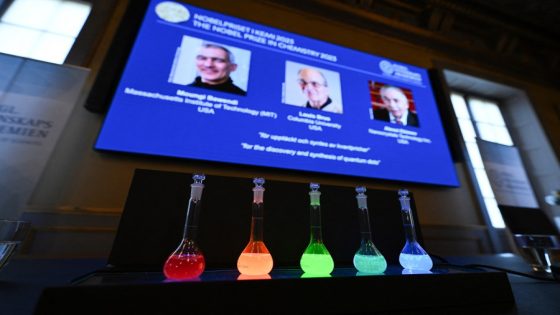 بينهم عربي.. 3 علماء يفوزون بجائزة نوبل للكمياء