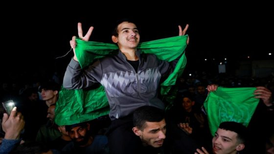هدنة غزة.. الاحتلال الإسرائيلي يفرج عن 39 فلسطينيا مقابل 13 مستوطنا
