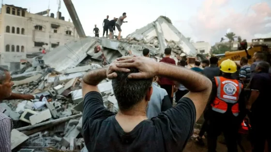 كشفت الهدنة الإنسانية المؤقتة في قطاع غزة التي بدأت صباح اليوم الجمعة، عن حجم الكارثة الإنسانية والدمار الهائل الذي خلفه الجيش الإسرائيلي في مناطق متفرقة