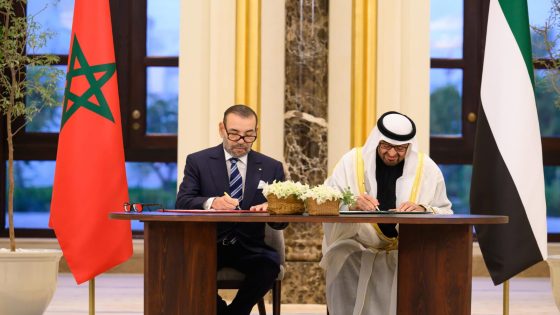 ملك المغرب ورئيس الإمارات يوقعان إعلان شراكة بين البلدين في قطاعات مختلفة