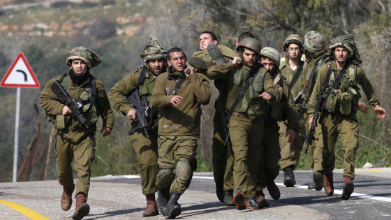 إصابة 7 جنود إسرائيليين بتفجير عبوة ناسفة قرب مستوطنة بالضفة الغربية