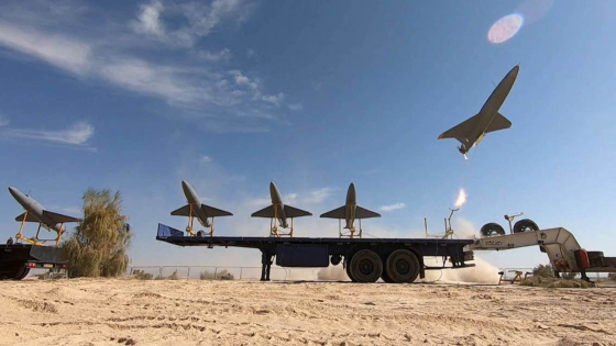 إيران تستهدف إسرائيل بمئات المسيرات والصواريخ الباليستية