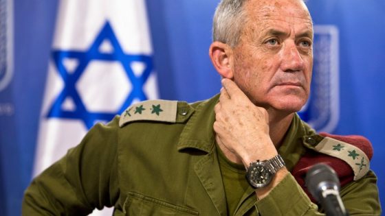 غانتس يستقيل من حكومة الطوارئ الإسرائيلية التي شكلها نتنياهو