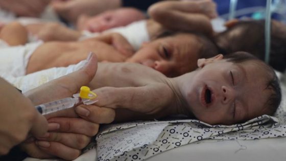 آلاف الأطفال في غزة يتهددهم الموت جوعا بسبب منع الاحتلال دخول المساعدات