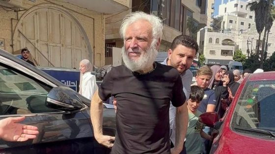 الاحتلال يعيد اعتقال عزيز الدويك بعد أسبوع فقط على الإفراج عنه