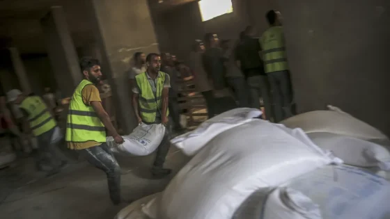 حكومة غزة: أقراص مخدرة داخل طحين المساعدات الأمريكية